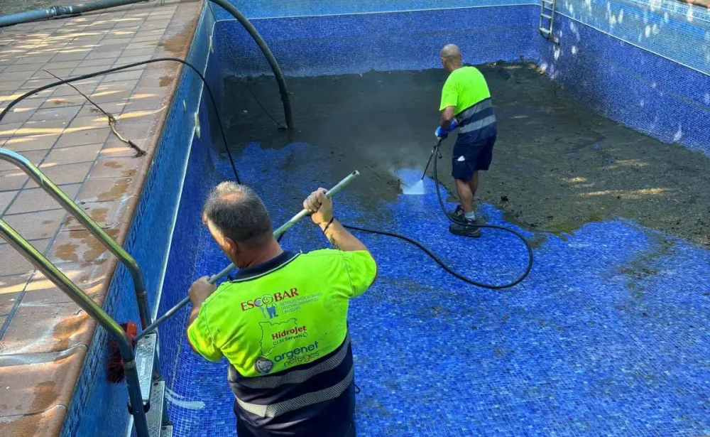 Neteja de piscines